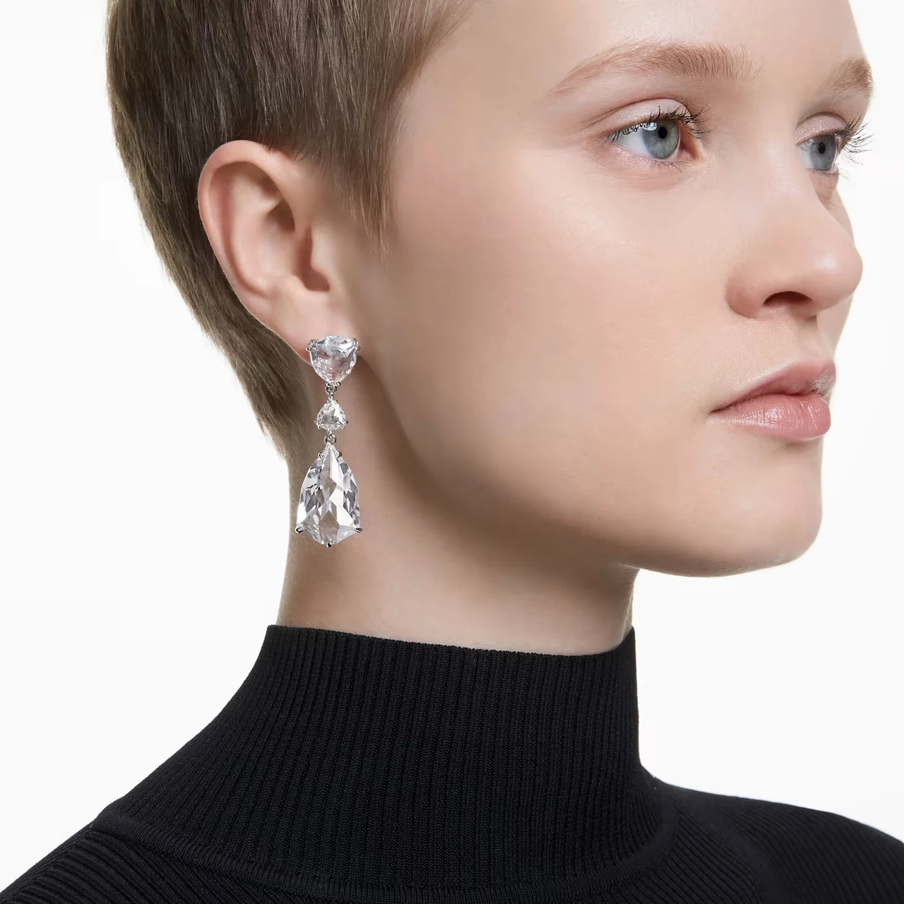 Mesmera Drop Earrings Mixed Cuts, White, Rhodium Plated 5652038 | Swarovski 7 Mesmera Drop Earrings Mixed Cuts, White, Rhodium Plated 5652038 | Swarovski - Image 5
