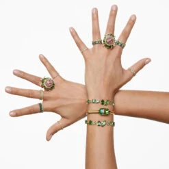 Matrix Ring, Baguette Cut, Green, Gold-Tone Plated 5648909 (Size 55/M/7) | Swarovski 15 Matrix Ring, Baguette Cut, Green, Gold-Tone Plated 5648909 (Size 55/M/7) | Swarovski -SWAROVSKI shop 3c0cc931 4c3d 5452 87b2 2d75f2842d95 27117.1681435094