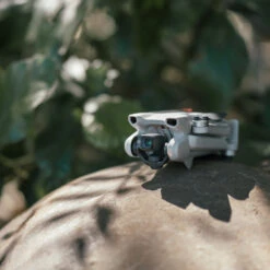 DJI Mini 3 Fly More Combo With DJI RC -SWAROVSKI shop B0005541 1 59115.1670608120.1280.1280 12160.1670608195