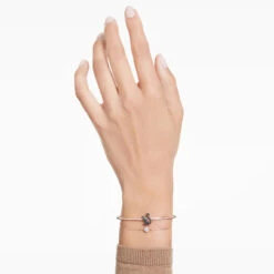 Swan Bangle, Swan, Black, Rose Gold-Tone Plated (Size M) 5678048 | Swarovski -SWAROVSKI shop a27bb453 91ca 5ac9 b093 083c39168815 68106.1705274210