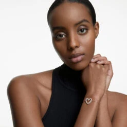 Swarovski Una Bracelet, Heart, Small, White, Rose-Gold Tone Plated 5628658 11 Swarovski Una Bracelet, Heart, Small, White, Rose-Gold Tone Plated 5628658 -SWAROVSKI shop e98754c7 6781 5600 8e9c 5ffc38f8f364 28717.1641490646