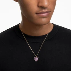 Black Panther © MARVEL Pendant, Black Panther, Multicolored, Gold-Tone Plated 5650574 | Swarovski -SWAROVSKI shop f2782c7c d9a0 5712 933a d15648afebf7 76737.1676534352